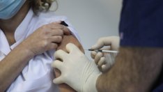 Само 28% от българите биха се ваксинирали срещу Covid, 43% не желаят