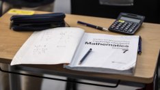 Как икономическата професия се загуби в данните