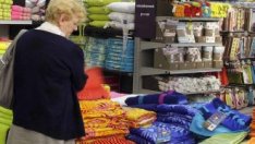 Продажбите на дребно във Великобритания с най-голям спад за последната година