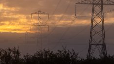 Компенсациите заради високите цени на електричеството у нас са удължени до декември