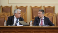 Недосегаем ли е главният прокурор, питат депутати