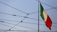 Рисковата премия на италианските облигации се изстреля след предупреждение на Moody's