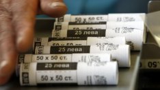 Необслужваните бързи кредити намаляват вече осмо поредно тримесечие