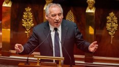 Дългът расте с 5000 евро в секунда: Франция отменя празници, за да намали дефицита