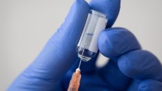 Astra Zeneca прекрати временно третата фаза на тестване на Covid-ваксина