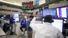 Wall Street претърпя тежки загуби заради заплахите на Тръмп