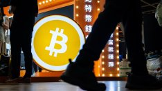 Биткойн китовете продължават да продават, засенчвайки ръста на институционалните покупки