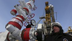 Роснефт и Газпром отлагат част от сондажите си заради санкциите