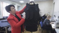 България предоставя безвъзмездно на Украйна каски и бронежилетки