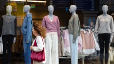 Изкуственият интелект помага на модната индустрия да намали непродадените стоки