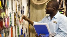 IDC: Пазарът на компютри ще има двуцифрен ръст едва през 2013 г.