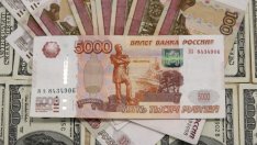 Новите щатски санкции покосиха рублата и акциите на руски концерни