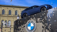 Тримесечните продажби на BMW спадат заради слабото търсене в САЩ и Китай