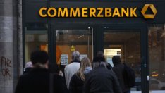 Commerzbank отписва 1,5 млрд. евро