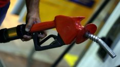 Рафинериите се борят да осигурят нужните горива