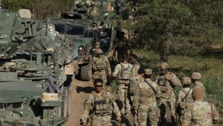Рязък обрат: Тръмп изпраща 5 хил. американски военни в Полша