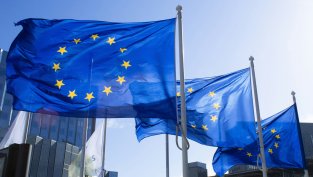 ЕС предупреди бизнеса да диверсифицира веригите си на доставки от Китай по-бързо