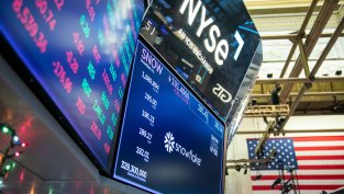Nasdaq записа най-лошия си ден от месеци след разпродажбите при технологичните книжа