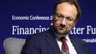 Шимкус от ЕЦБ не съветва за нови лихвени намаления заради изненадващата сила на икономиката