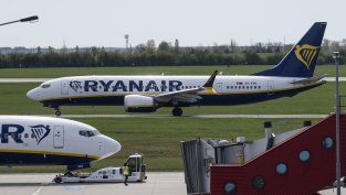 Ryanair има планове за армагедон, европейски авиокомпании може да не оцелеят в кризата