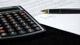 Синтетика с 57% спад на печалбата през деветмесечието 