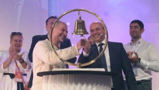 Акциите на "Уебит Инвестмънт Нетуърк" поскъпват в първия ден от търговията*