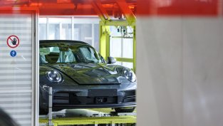 Кризата в Porsche се задълбочава &ndash; компанията закрива някои буксуващи звена