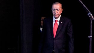 Четвърт век Ердоган: Турция между модернизацията и едноличната власт