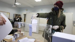 "Мяра": Под 15 процентни пункта е разликата между Йотова и Гюров