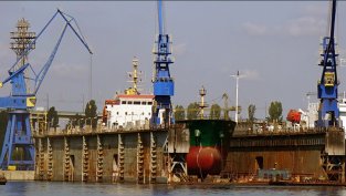 Ръстът на приходите от ремонт на кораби увеличава силно печалбата на "КРЗ Одесос"