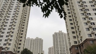 Китай обеща да стабилизира имотния пазар със задълбочаването на кризата