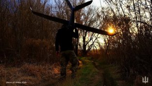 Русия модернизира противоградни ракети за борба с дроновете и ожесточава ударите в тила