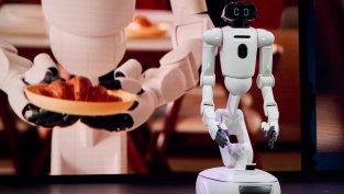 Хуманоидните роботи печелят публиката, но предизвикателствата остават