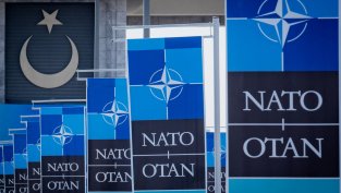 Стремежът на НАТО към по-високи разходи за отбрана притиска бюджетите в Европа