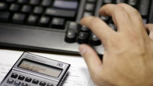 Премийният приход на Евроинс нараства с близо 32% през първото полугодие