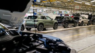 Автопроизводителите в САЩ се готвят за повече разходи заради търговската политика на Тръмп