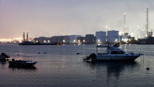 САЩ нанасят удари срещу Иран след атака с дрон срещу товарен кораб