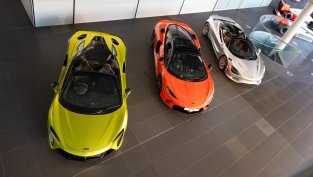 McLaren показва, че автомобилната индустрия във Великобритания все още диша
