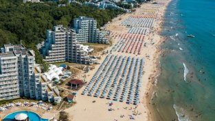 "Албена" АД изнася рискове чрез дъщерни туроператорски дружества