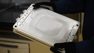 Електрификацията при автомобилите трябва да реши проблема с рециклирането
