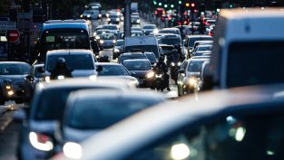 Европейската автомобилна индустрия иска от ЕК още отстъпки относно емисиите