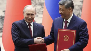 Китай събира великите сили, а САЩ търсят пауза в Близкия изток