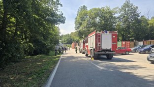 Взривове прогърмяха в склад на оръжейната компания ЕМКО край Трявна