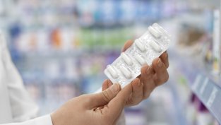 Установиха над 30 сайта, предлагащи неразрешени лекарствени продукти