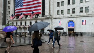 Dow Jones нарасна с близо 400 пункта, S&P 500 прекъсна тридневната си серия от спадове