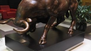 Първа инвестиционна банка вече е най-скъпата компания на борсата ни