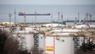 Бензинът в някои региони на Русия вече официално е по-скъп, отколкото в САЩ