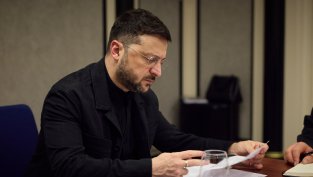 В Берлин Зеленски е отказал да обсъжда изтегляне от Донбас и украинците го подкрепят