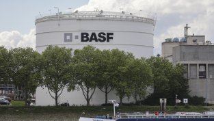 BASF отново повиши перспективата за печалбата на фона на растящите цени