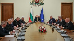 Нови два кораба са били ударени с дронове в Черно море - край Бяла и край Крапец